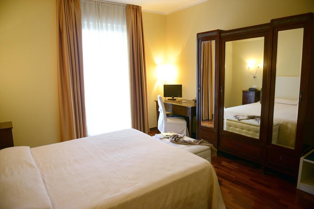 Hotel La Corte มาเตรา ภายนอก รูปภาพ